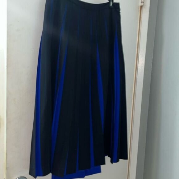 Clare V x Monoprix Pleated midi skirt Size Medium - Picture 3 of 11
